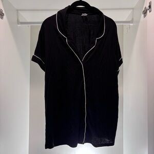 Nordstrom Black Short Sleeve Pajama Top with White Piping